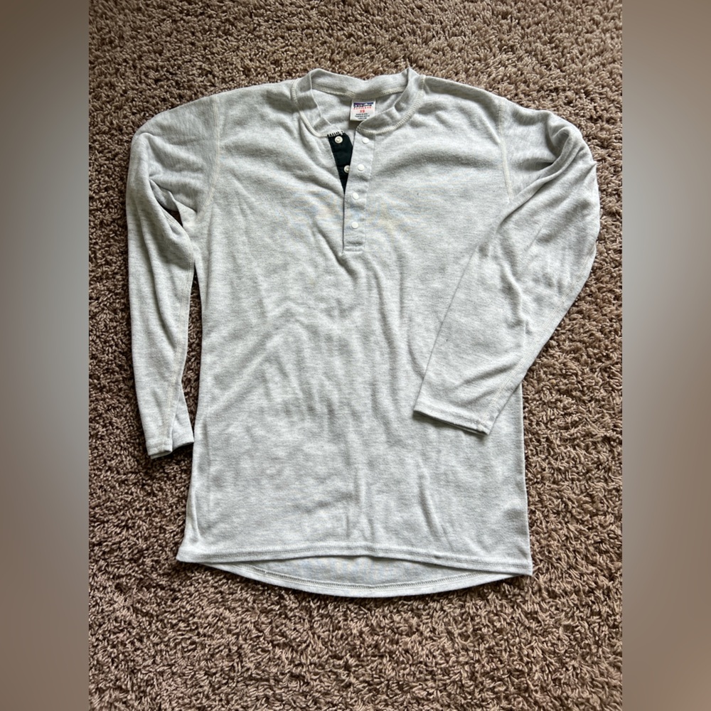 Patagonia Light Gray Henley Shirt Size XS